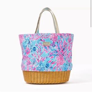NEW Lilly Pulitzer Wicker & Canvas Beach Tote Bag and glass case